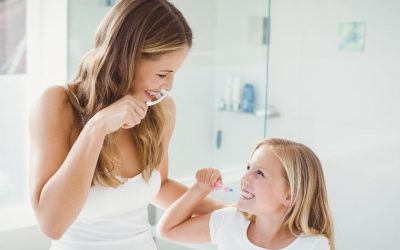 ¿Cuándo debe de empezar un niño a cepillarse los dientes?